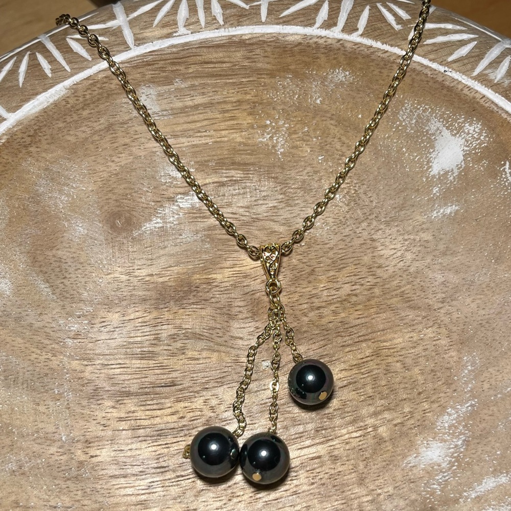 NWOT Gold Tone Three Tier Dark Pearl Necklace